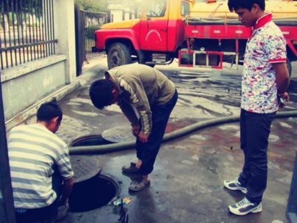 南京怎么疏通下水（南京下水道疏通）