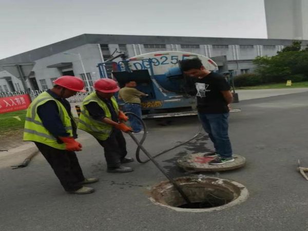 南山蹲坑疏通车（南京蹲坑堵了怎么疏通）