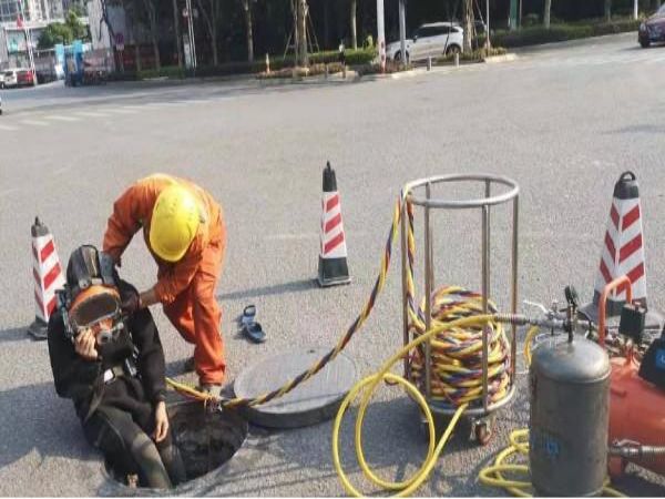 金堂大型管道清淤管道疏通（南京管道疏通清洗清淤）